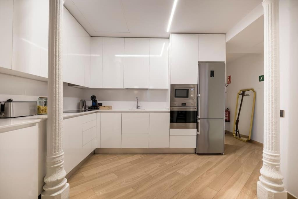 Lujoso Apartamento Cerca De Plaza Mayor Madrid Exterior photo