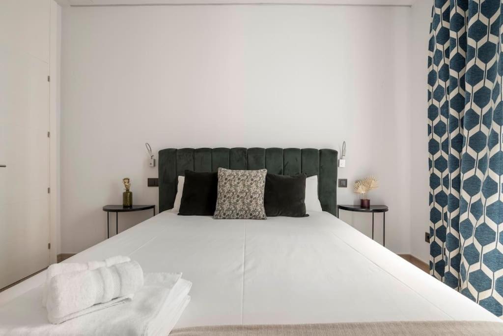 Lujoso Apartamento Cerca De Plaza Mayor Madrid Exterior photo